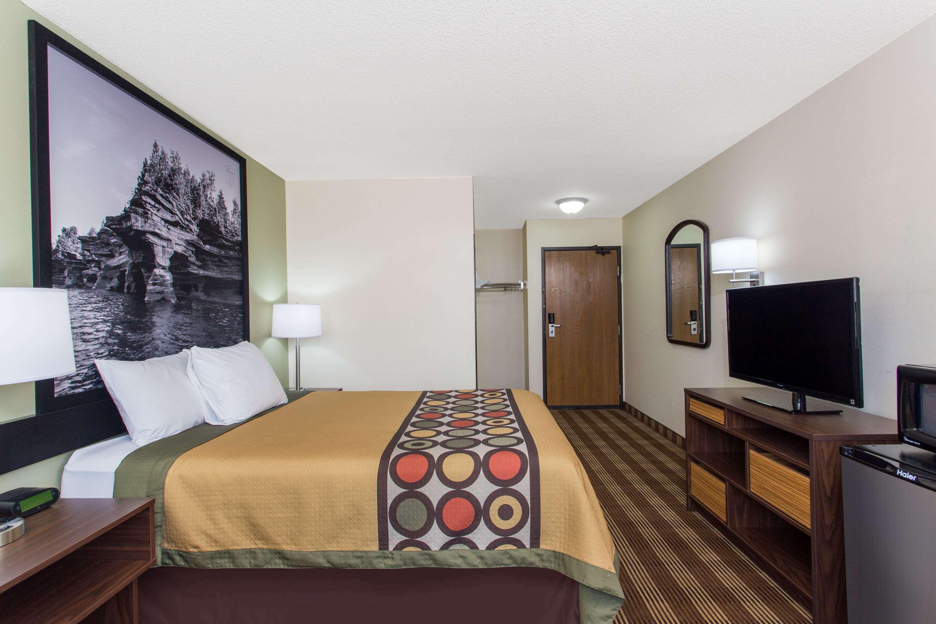 Motel Super 8 by Wyndham Eau Claire I-94 Extérieur photo