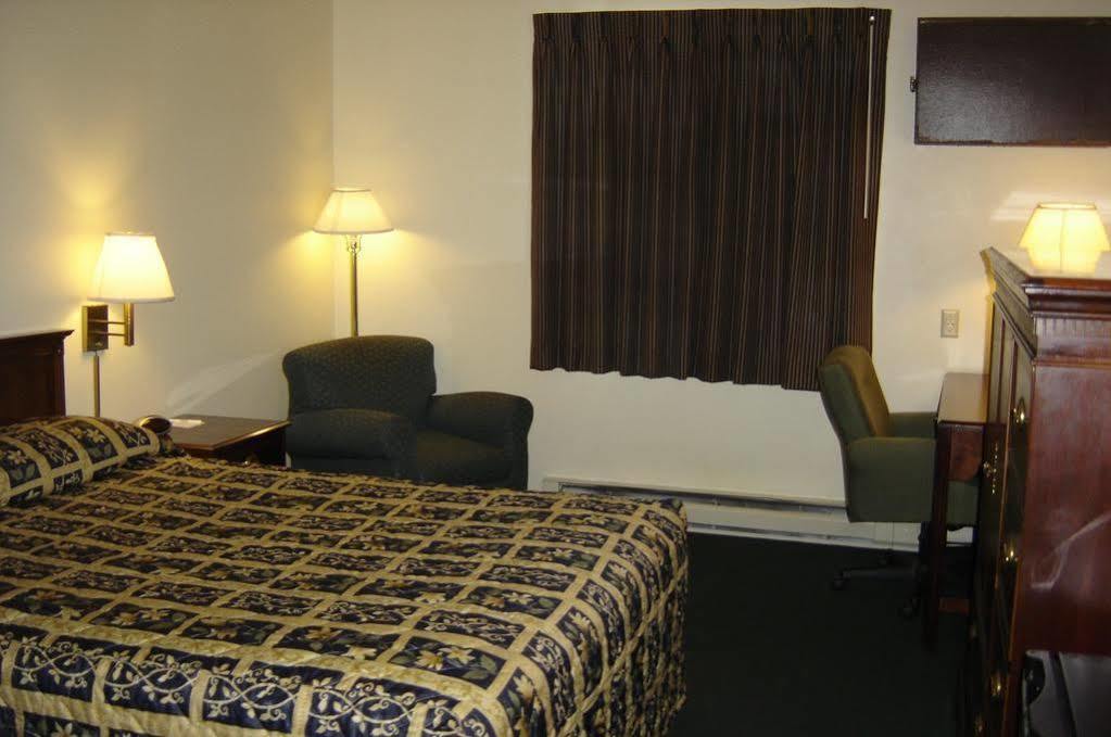 Motel Super 8 by Wyndham Eau Claire I-94 Extérieur photo